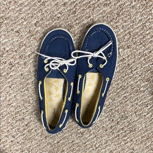 Women’s LLBean navy and yellow shoes